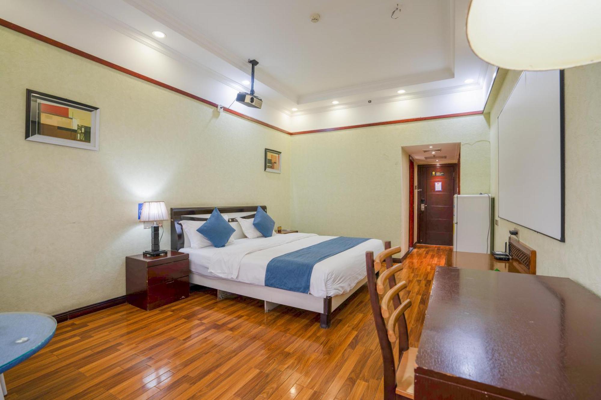 Ha Luo Hotel Кунмин Екстериор снимка